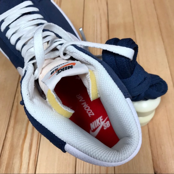 Nike SB Zoom Blazer Mid Navy Blue White Red Shoes - Picture 4 of 5